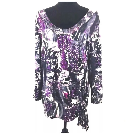 Abstract Design 3/4 Sleeve Tie Detail Waist Top - Picture 2 of 6